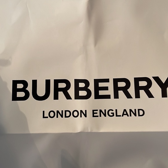 Beautiful large size Burberry shopping bag feom USA - Picture 3 of 3